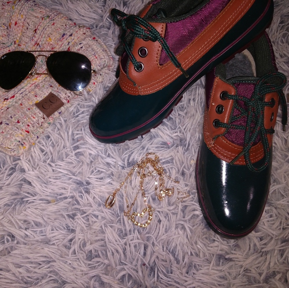 Low cut Colorado duck boots